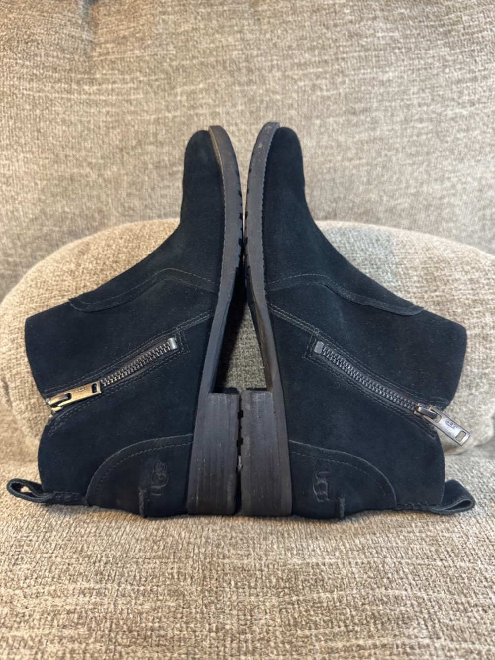 UGG Women's Aureo Black Ankle Boot with Side Zip Size 9 - Picture 6 of 12